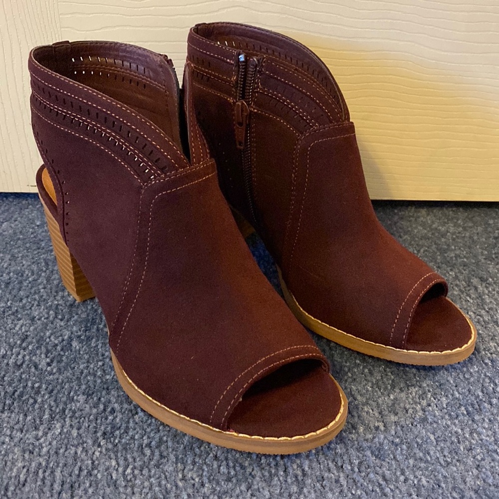 Sonoma Velvet Heels